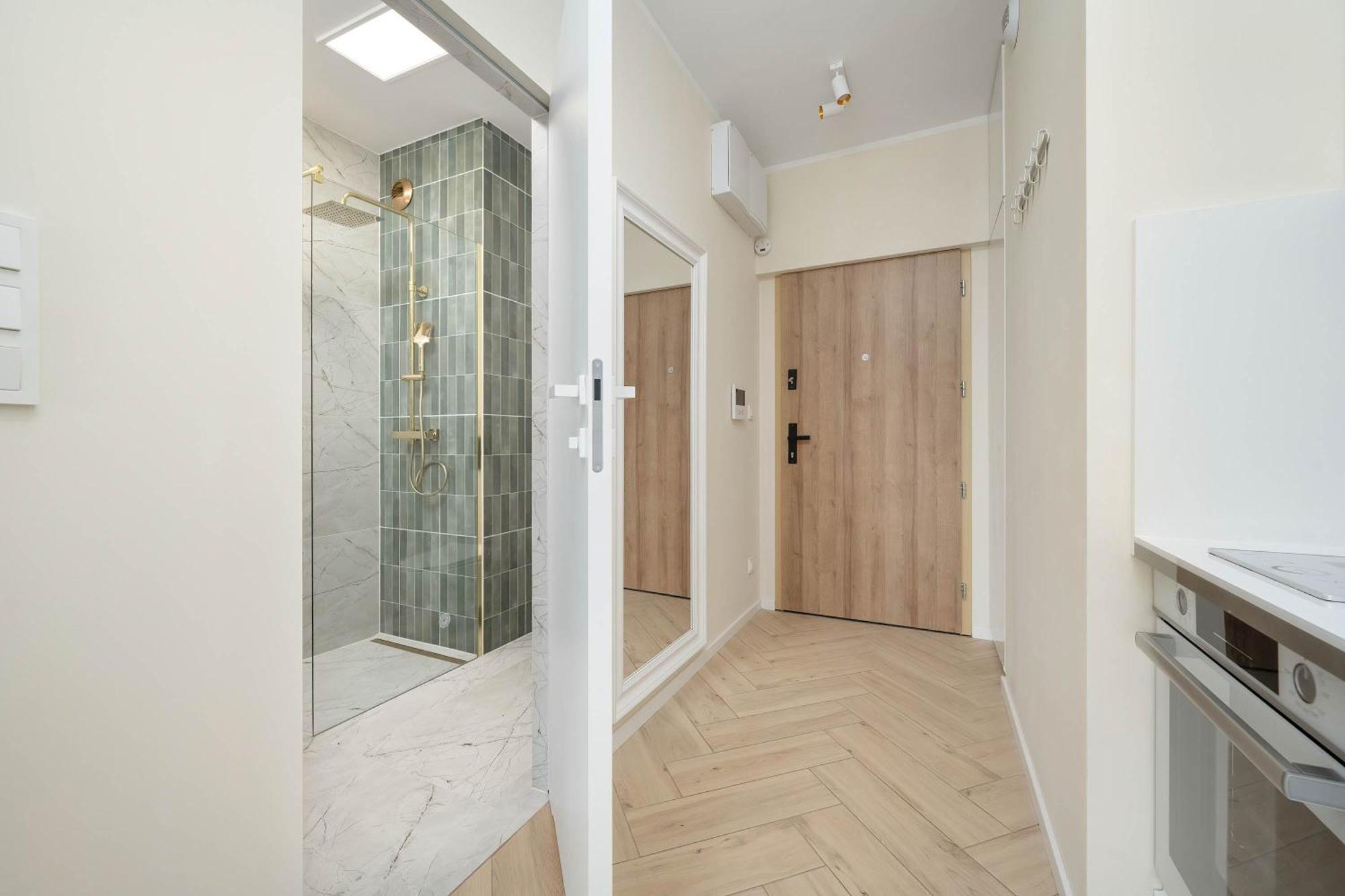 Old Town River With Balcony & Parking By Renters Breslau